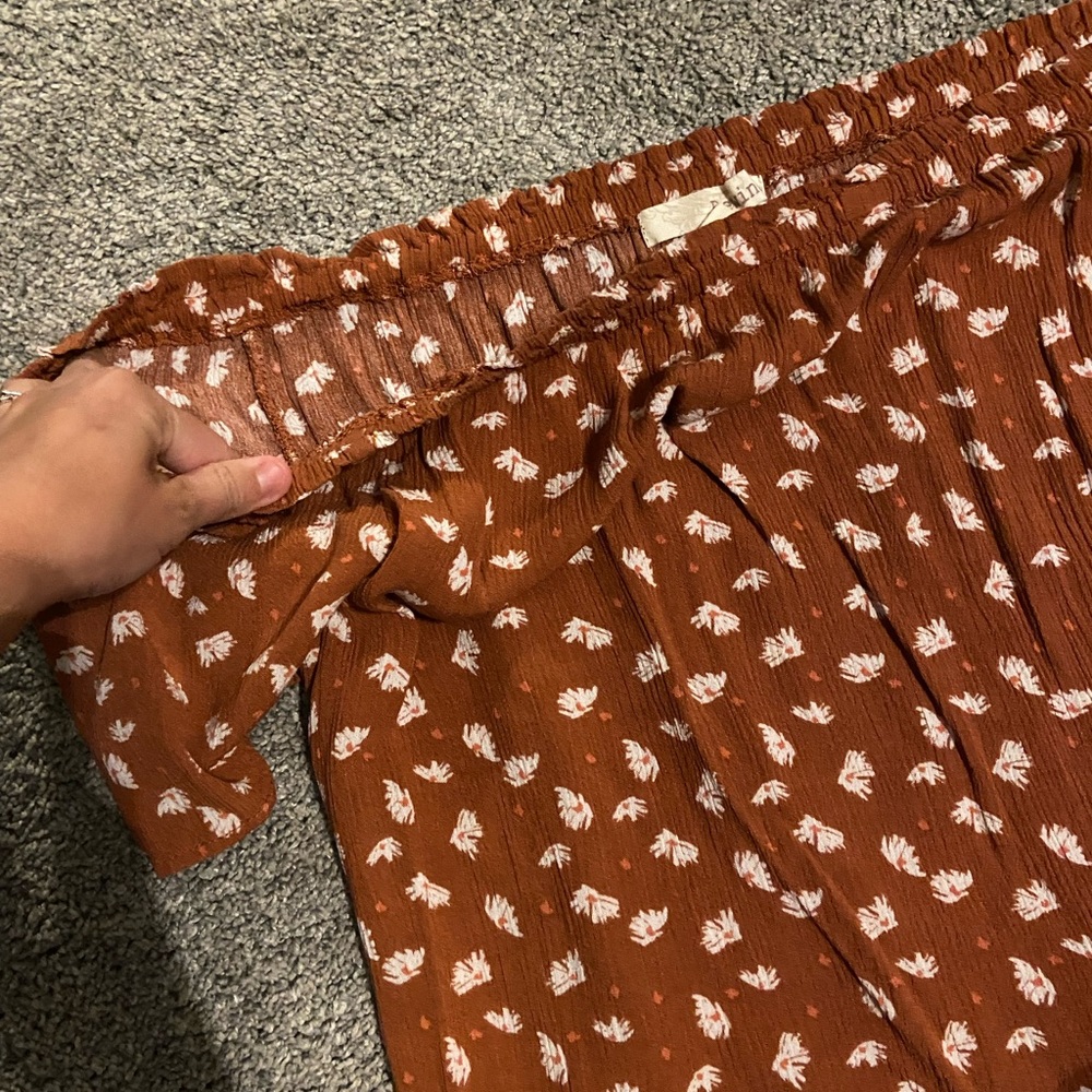 Floral Top in Rust from Rewind - Picture 3 of 5
